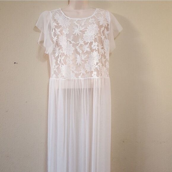 Vince Camuto Chemise Size Small - Picture 7 of 8